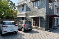 Solomon 3bedroom Apartments Alappuzha beach