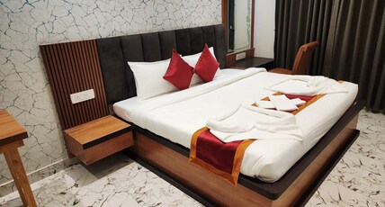 Motel Oracle Room Type - Super Deluxe With Free Wifi