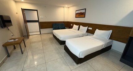 Hotel Park Varaahi Room Type - Deluxe Triple AC Family Room