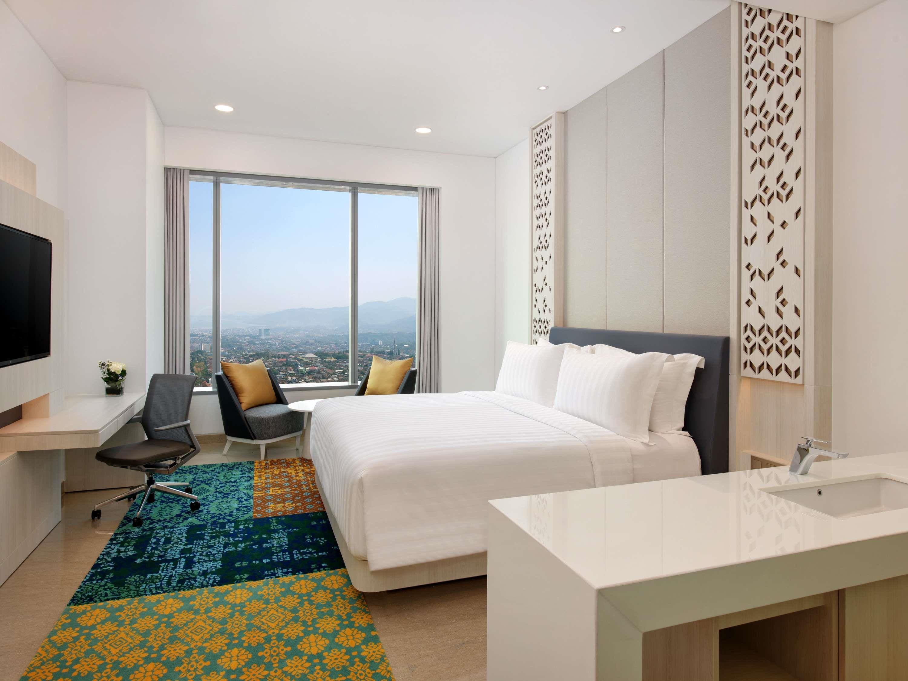 Grand Mercure Lampung - Tap to explore photos