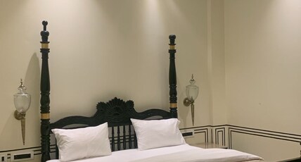 Hotel Anand Bagh - Eraya Hotels Room Type - Maharaja Suite