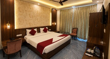 HOTEL GRAND MAURYA Room Type - Deluxe Room