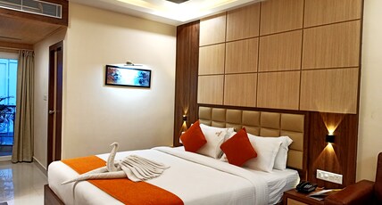 Hotel Morning Glow Room Type - Deluxe Double Bed