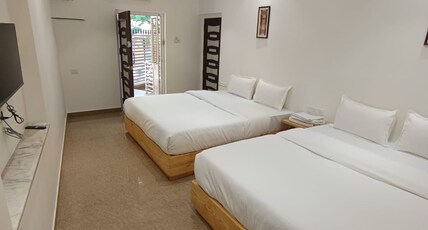 Mayur Villa Homestay Room Type - Family Room with Free AC and Wifi