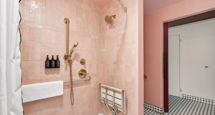 Best Western University Inn Room Type - Accessible - 2 Double, Mobility Accessible, Communication Assistance, Roll In Shower, Interior Acces Best Western University Inn Room Type - Accessible - 2 Double, Mobility Accessible, Communication Assistance, Roll In Shower, Interior Acces