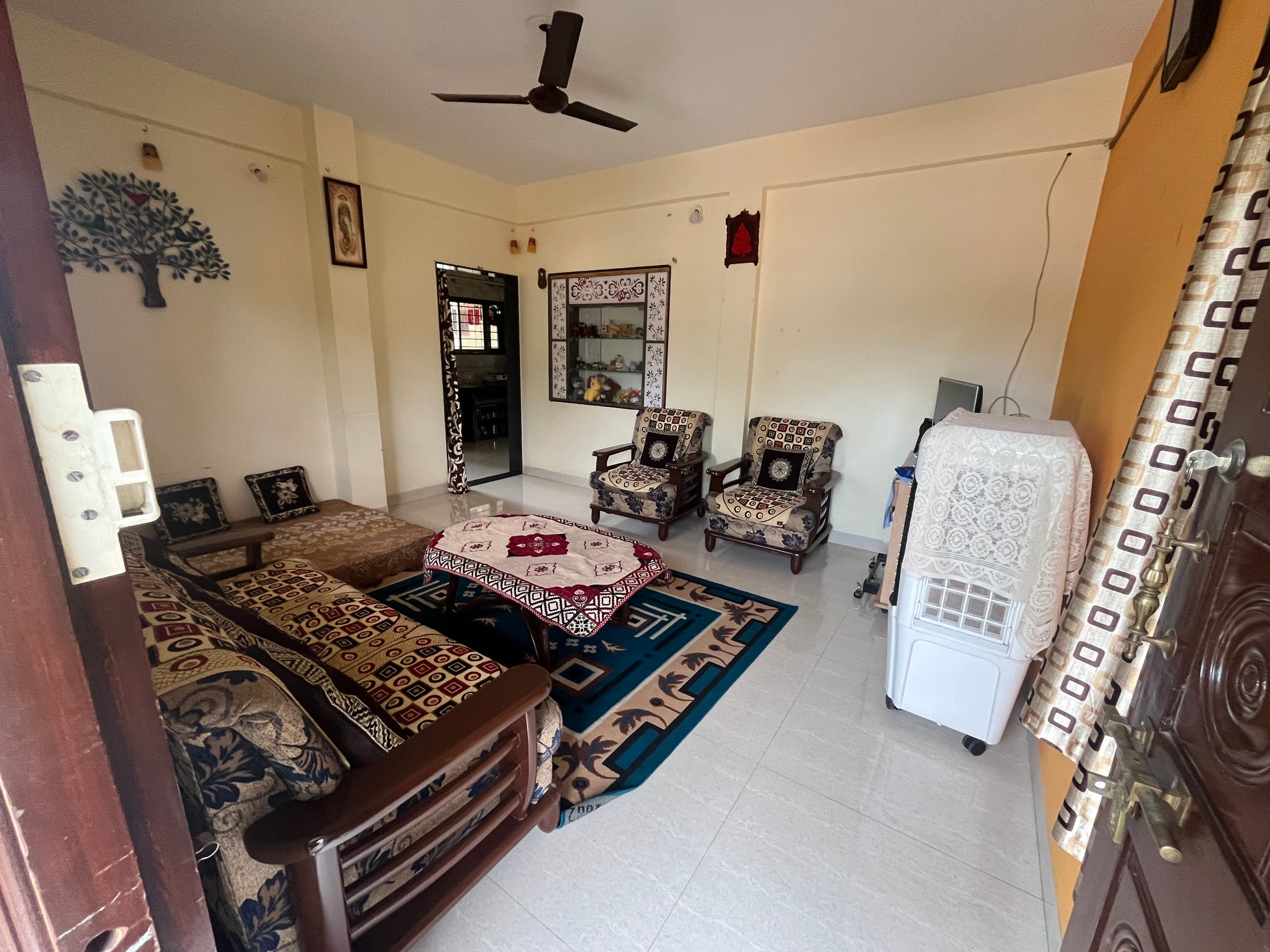 Spacious 1BHK Homestay near Mahalakshmi temple - Tap to explore photos