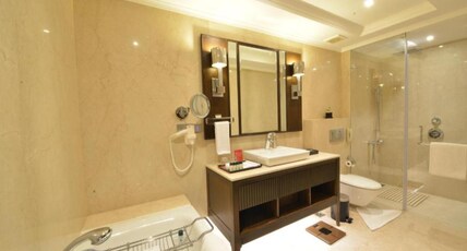 Ramada Plaza by Wyndham Chennai Room Type - 1 King Bed, Business Suite