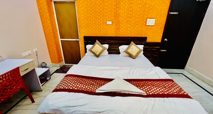 Kumar Hotel Room Type - Luxury Room