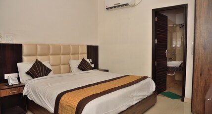 Hotel RC Regency Room Type - Deluxe Room