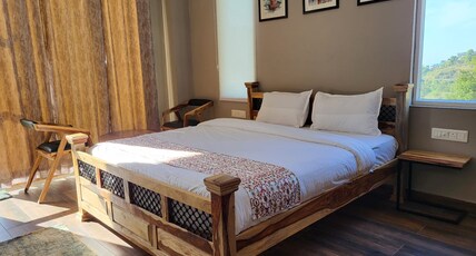 Hotel Alchemy Bistro and inn Room Type - OLIVE - Deluxe Room