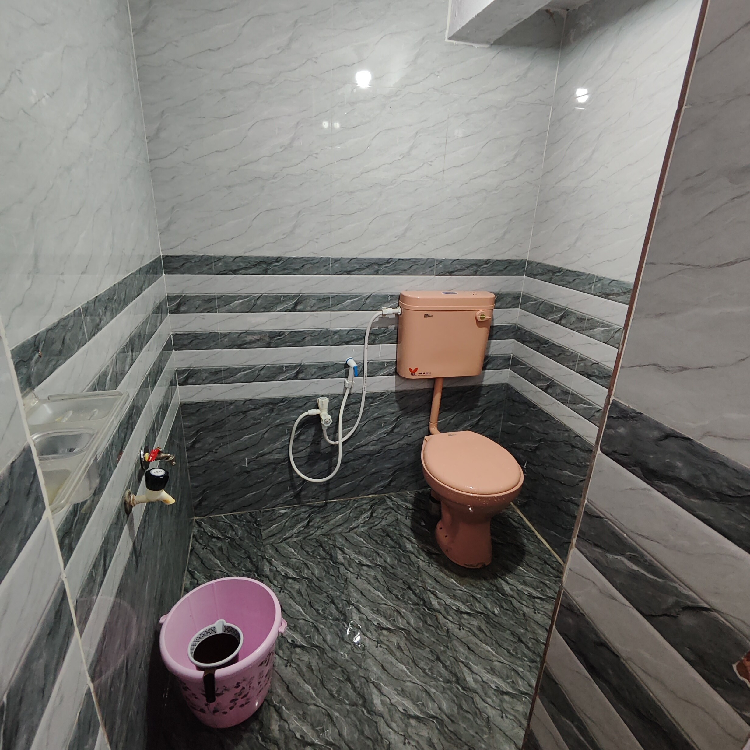 AVI Homestay GF Room 1 - Tap to explore photos