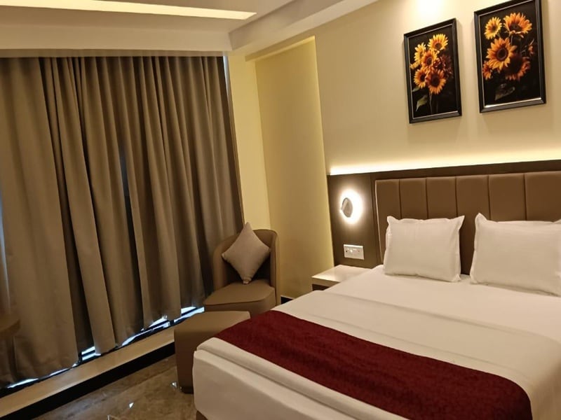 HOTEL AMBASSADOR ROYALE Asansol - Tap to explore photos