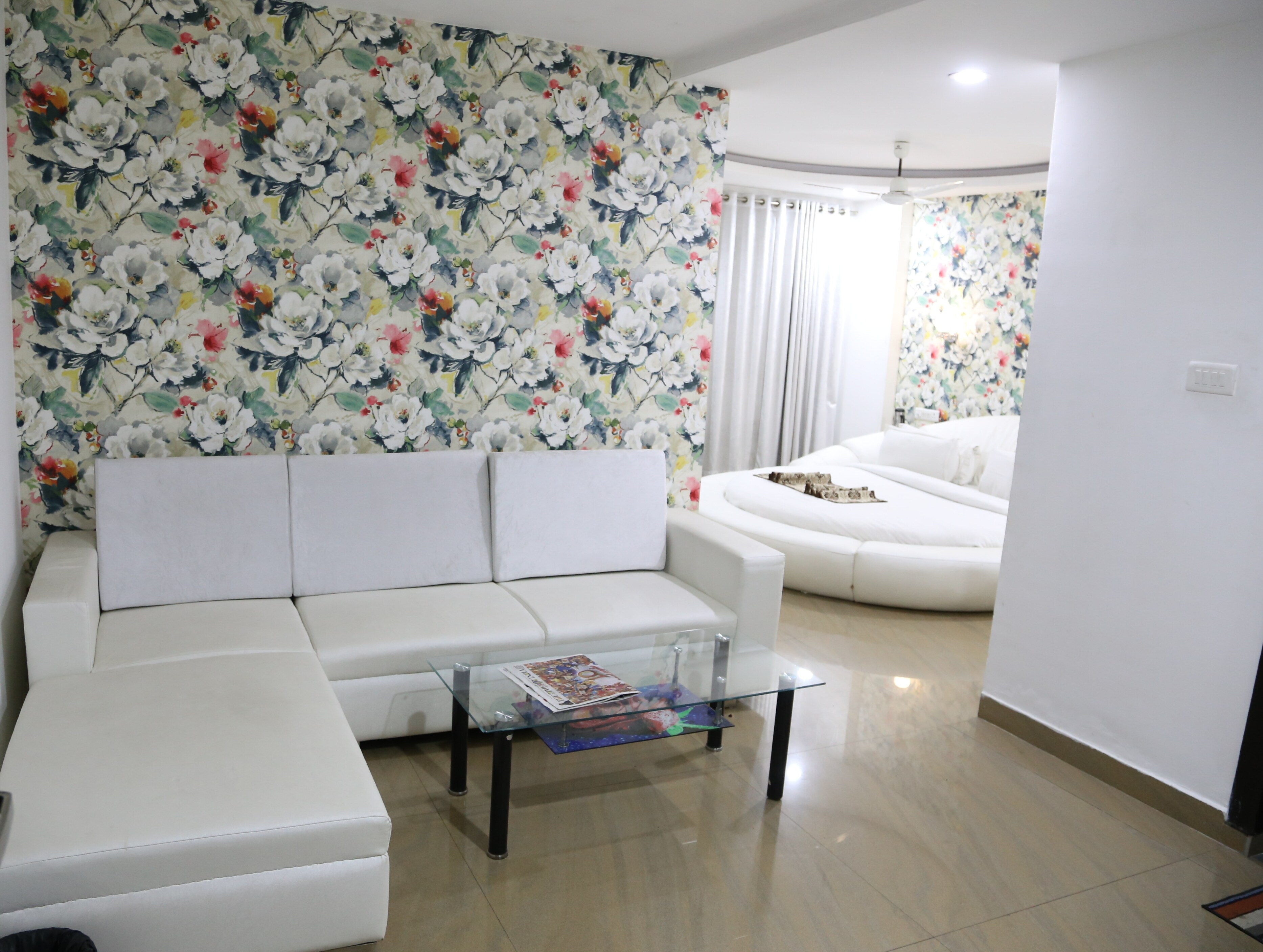 Hotel Raipur Inn - Tap to explore photos