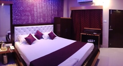 Ananya Hotel Room Type - CLASSIC DOUBLE BEDED AC