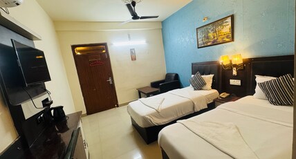 ZERO MILE ROOMS Room Type - Deluxe double (Twin Bed)