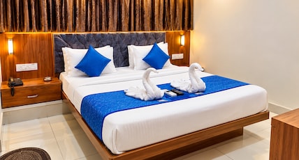 Hotel Divya Palace Room Type - Deluxe Ac Hotel Divya Palace Room Type - Deluxe Ac