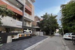 Hotel Keshav Residency Gurgaon