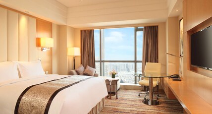 DoubleTree by Hilton Hotel Wuhu Room Type - KING DELUXE ROOM