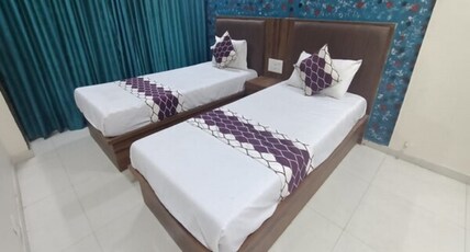 Hotel Om Sai Room Type - Deluxe Quadruple Room