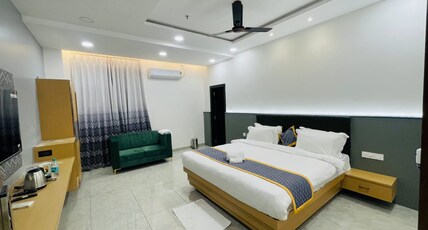 Subbayya Inn Room Type - Deluxe Ac Room