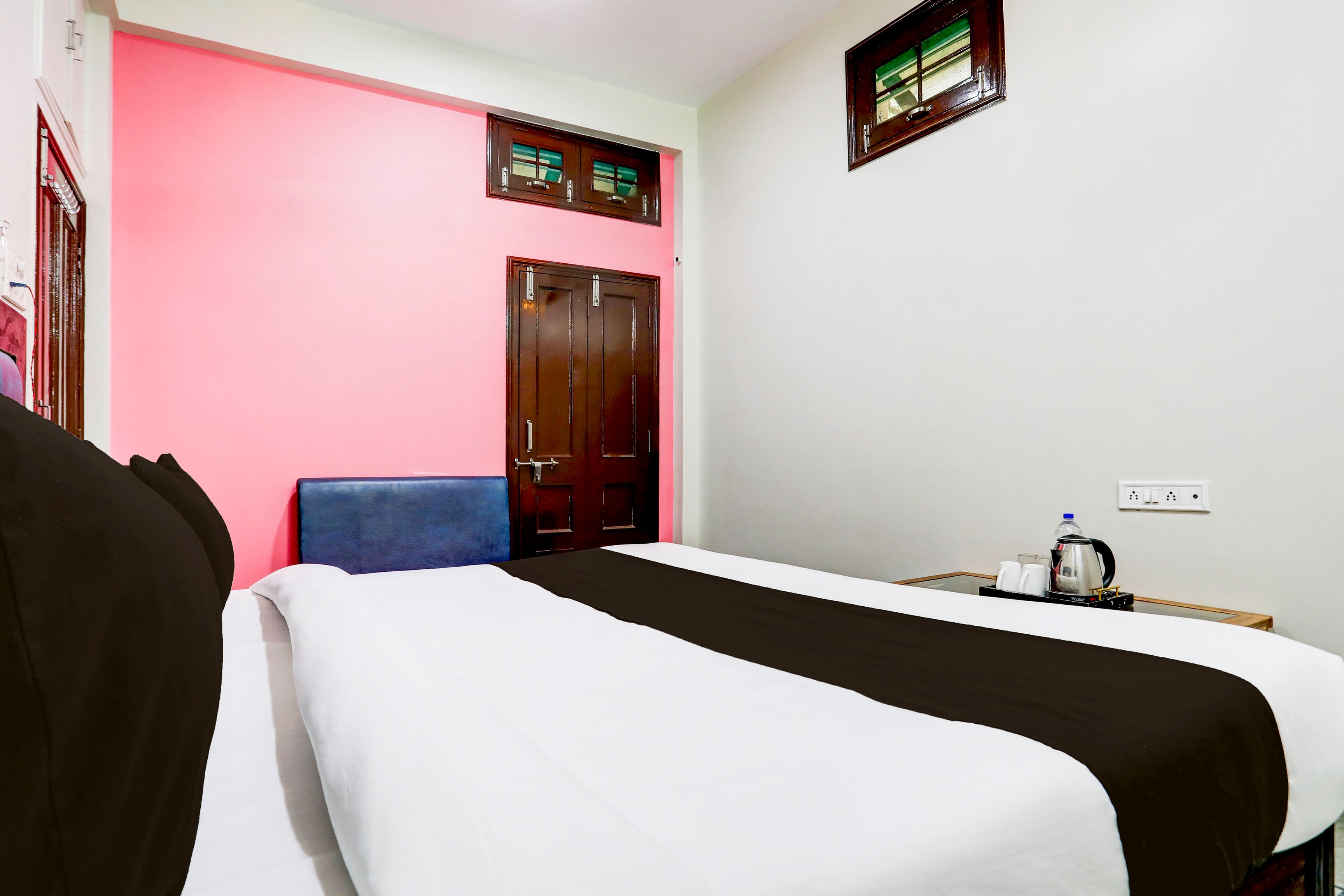 Hotel O The Baba Gest House - Tap to explore photos
