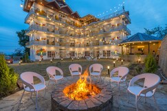 The Social Stays Bir