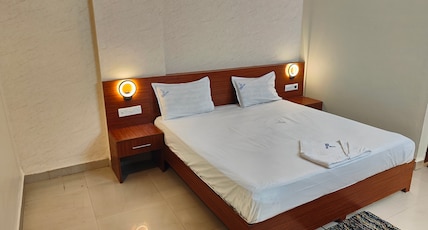 Hotel Geetha International Room Type - Executive Room AC