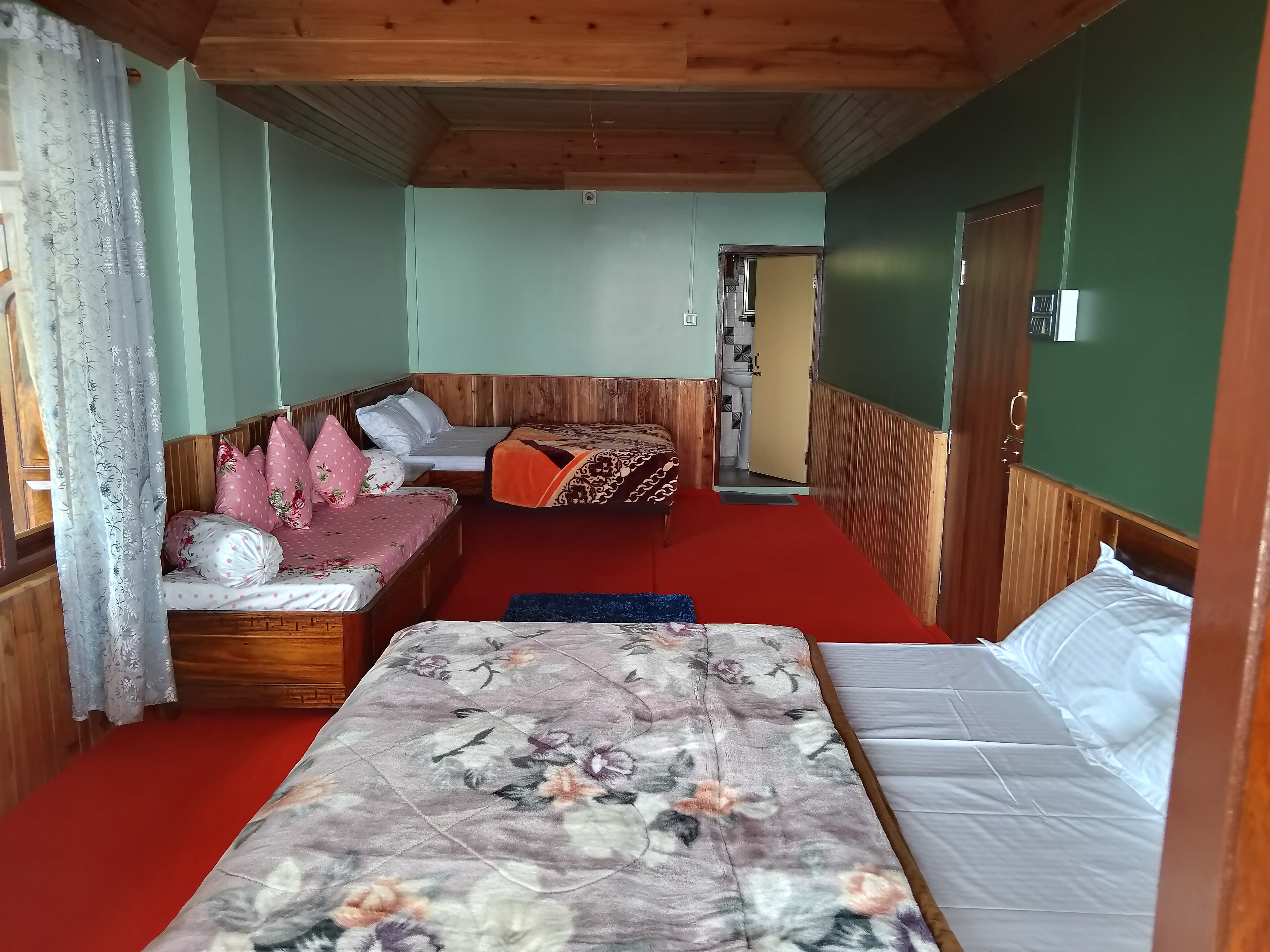 Topgyel Homestay - Tap to explore photos