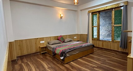 Parashar lake Fogg hill cottages Room Type - 102