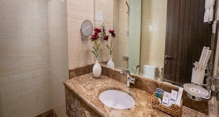Aquila Hotel Jeddah Al Hamra Room Type - Junior Suite
