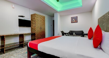 Hotel O P S Grand Room Type - Classic