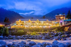 PARADISE-The Whitehouse Cafe (A Riverside Retreat)