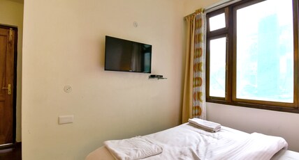 Hotel Karma Room Type - Deluxe Room (No View)