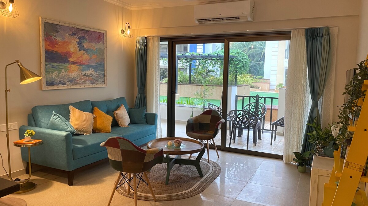 Lush 2BHK apartment w/wi-fi/park/pool @ baga beach - Tap to explore photos