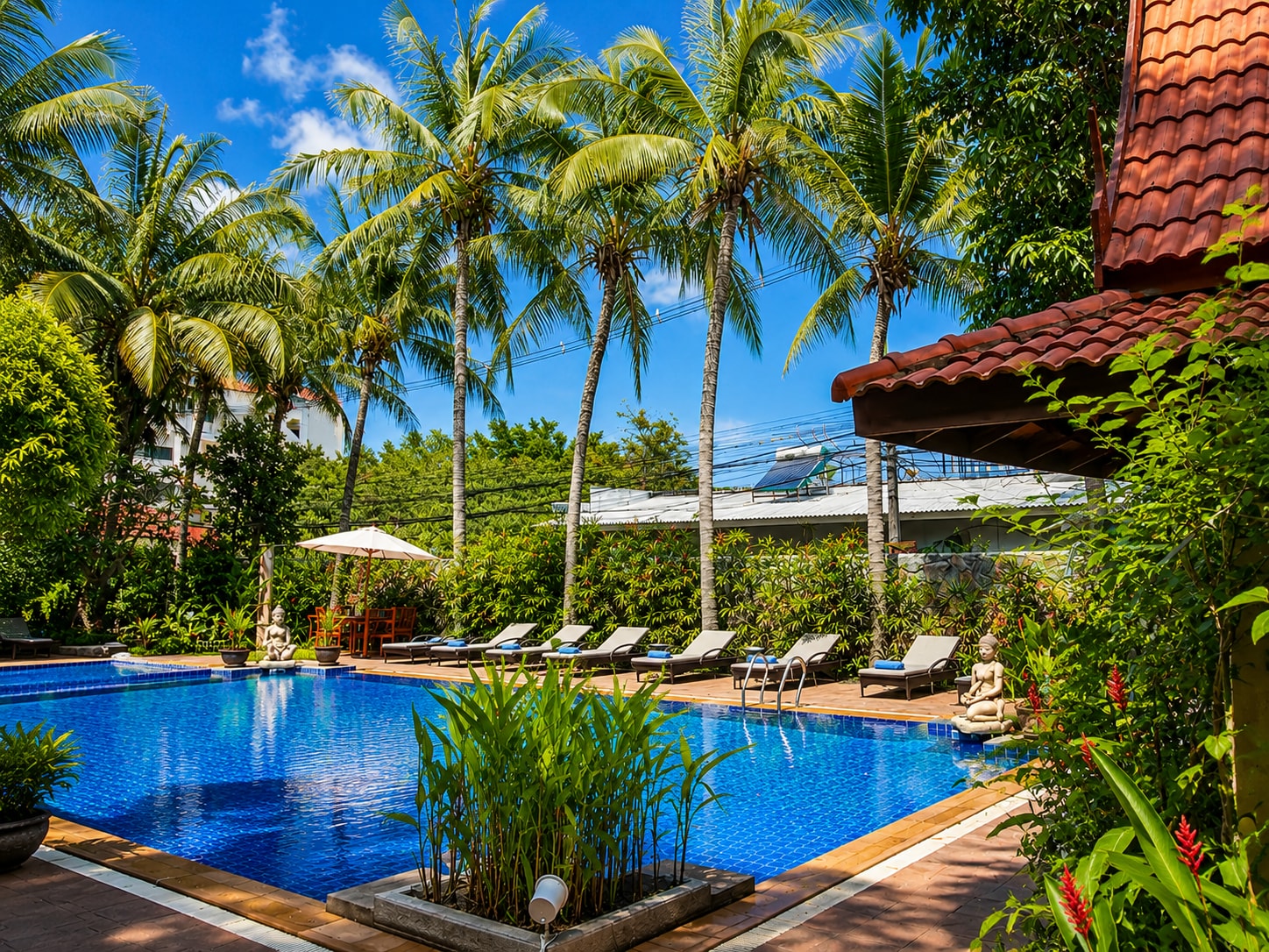 Nova Park Hotel Pattaya - Tap to explore photos
