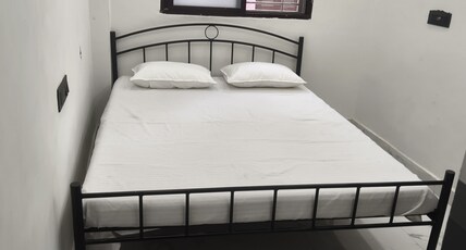 Brij rani mahal Room Type - Standard Room (Queen Bed)