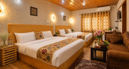 The Aubiz Villa - 2mins Walk to Dal Lake Room Type - Family Suite Room - Garden View