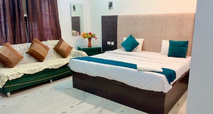 HOTEL TAJ SIGNATURE Room Type - Deluxe Bedroom
