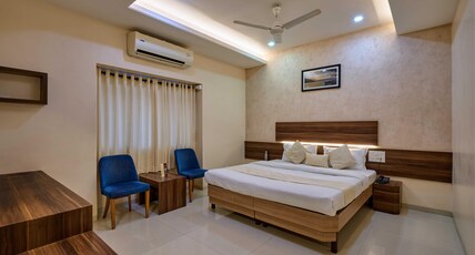 Hotel Rajpurush Room Type - Executive Room AC 225 Sq Feet