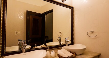 Talabgaon Bagh - Shri Mayur Villa Room Type - 107 - Classic Suite