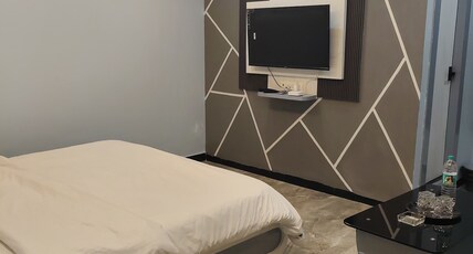 Hotel tanvi palace Room Type - Sweet room 201 AC