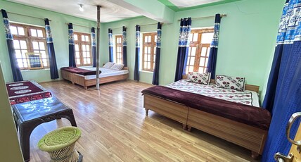 Valley View Homestay Fuktal Room Type - Family suit room(Hall)
