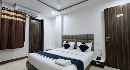 KAMAL PARADISE Room Type - Superior Room KAMAL PARADISE Room Type - Superior Room