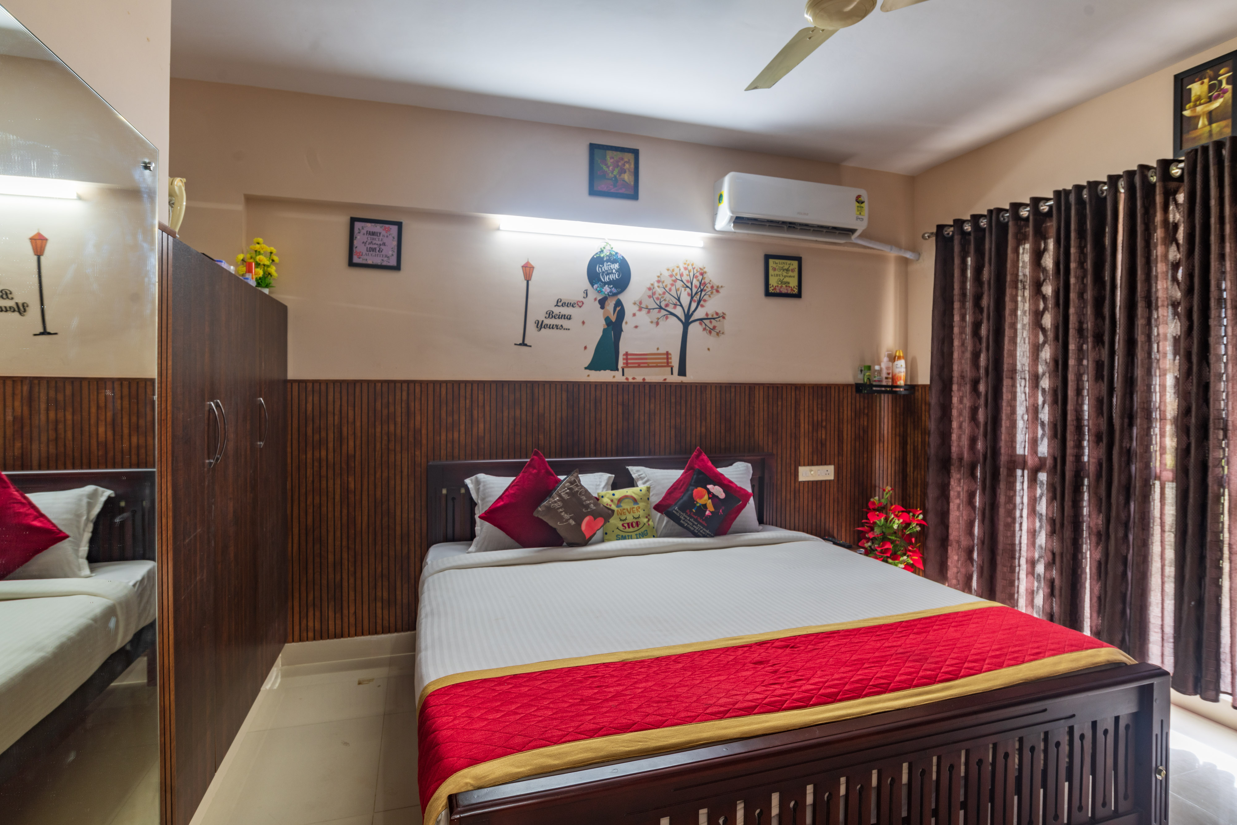 Sancta Maria Airport Hotel - Tap to explore photos