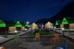 Dune Junction | Cafe and Deluxe Tents