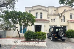 INDEPENDENT  PRIVATE ROOM  WITH PRIVATE BATHROOM