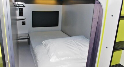 Kick Ass Grassmarket Room Type - POD BED in 16 Bed Mixed Dorm