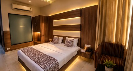 Hotel Sobti Plaza Room Type - Deluxe Room (City View)