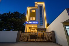 FabHotel Paramhans Guest House - Nr. Sant Ravidas Ghat
