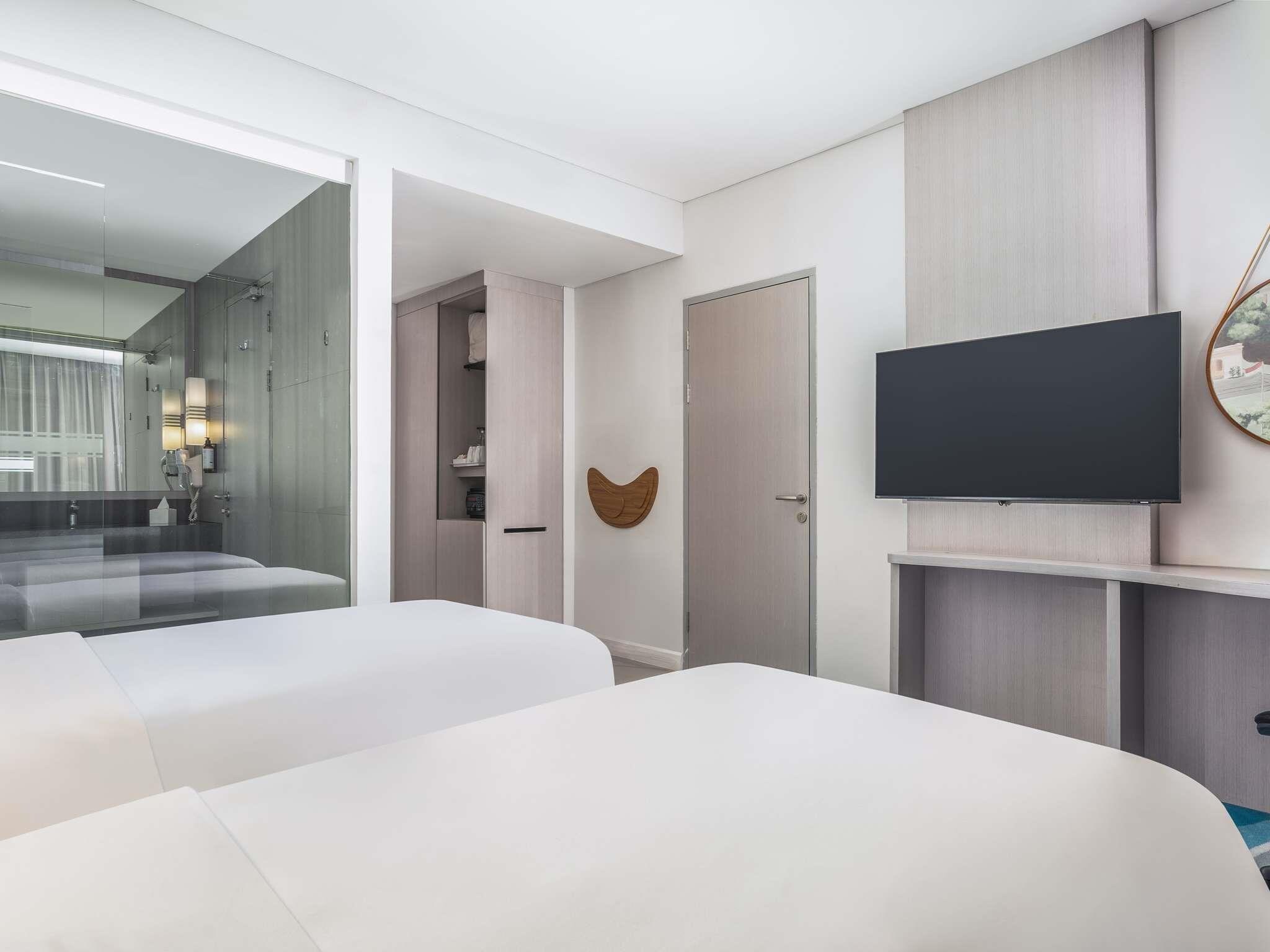 MERCURE JAKARTA CIKINI - Tap to explore photos